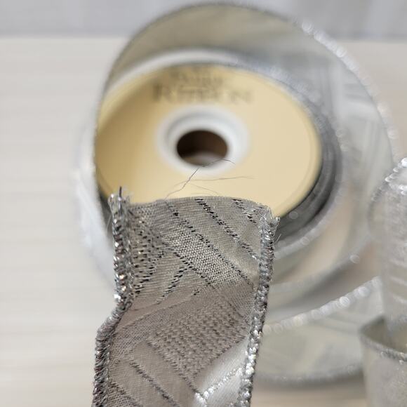 WFR Glitter Silver Geometric 1.25 inch Wired Ribbon 10 yard Spool - Picture 4 of 7